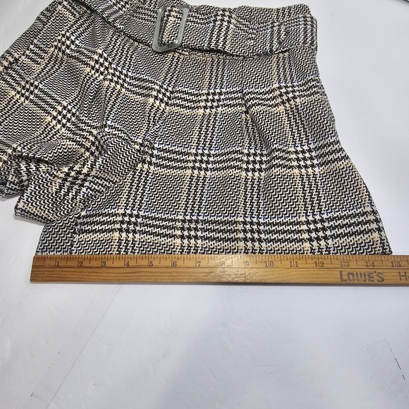 Zara Black and Cream Plaid High Waist Shorts - Picture 12 of 14